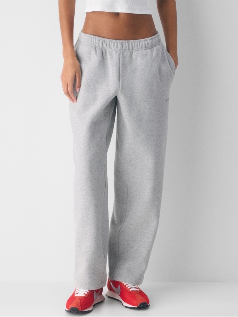 Aritzia TNA Perfect Fit Light Gray Sweatpants